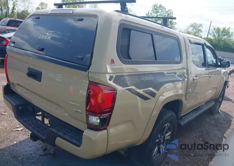 2018 Toyota Tacoma Trd Sport z USA, uszkodzony, nr VIN 3TMCZ5AN3JM123252